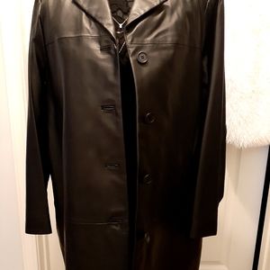 Seventh Avenue ladies leather coat buttons